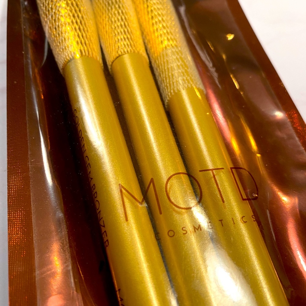 MOTD Cosmetics brushes - Picture 2 of 2